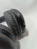 هدفون بلوتوث MOXOM مدل MX-WL85 – طراحی سبک، صدای شفاف و مناسب استفاده روزمره